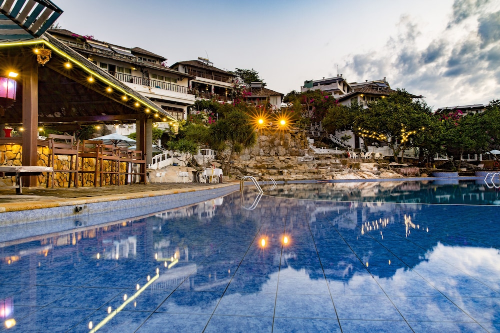 Rock Water Bay Beach Resort &amp; Spa 46/50
