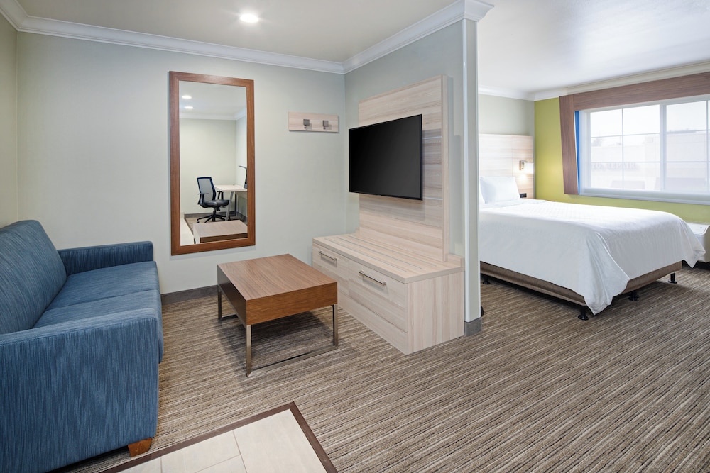 Holiday Inn Express Watsonville 22/52