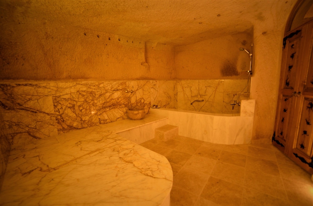Crassus Cave Hotel 23/50