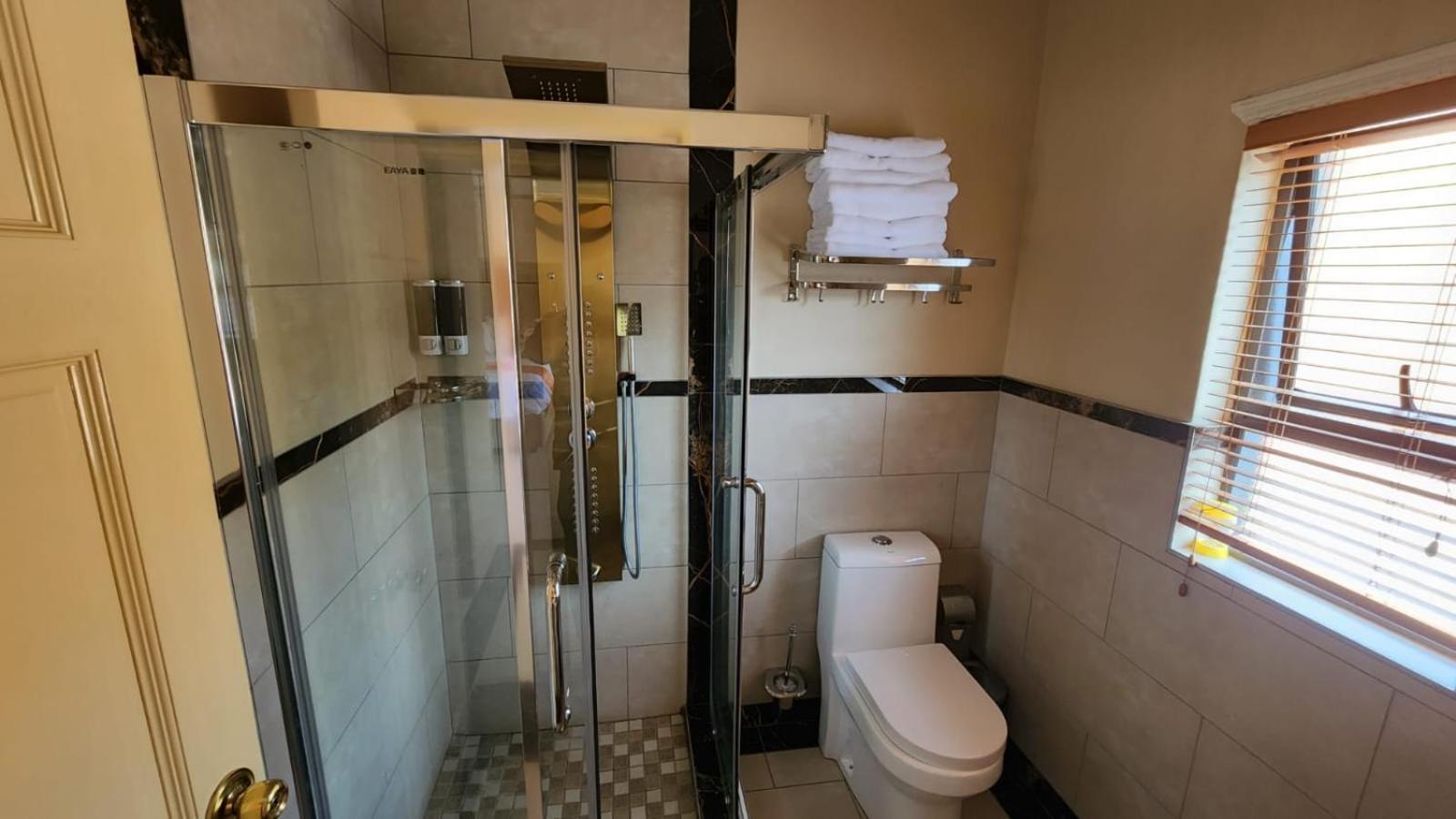 Lily Park Lodge 46/50