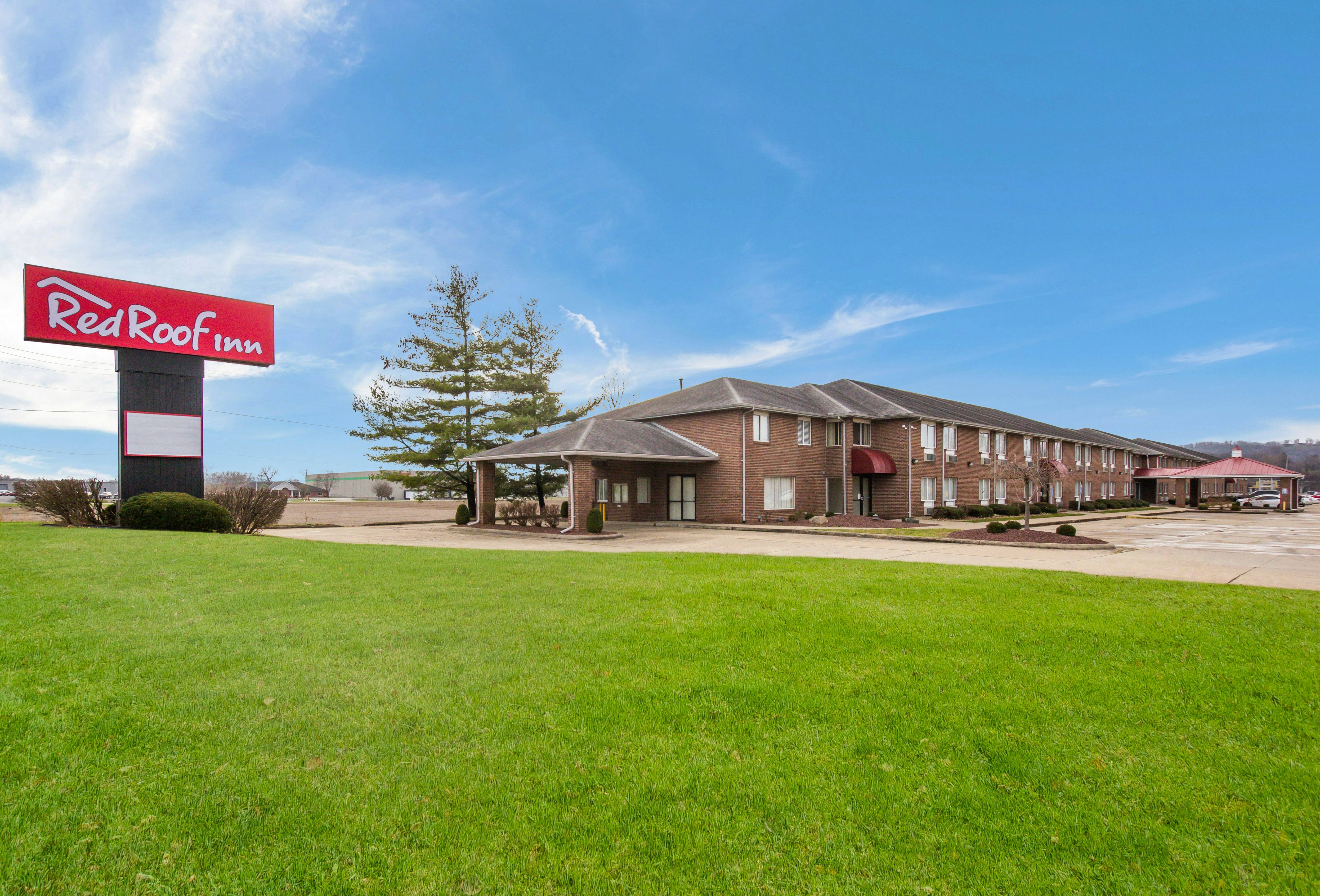 Red Roof Inn Lawrenceburg 17/21