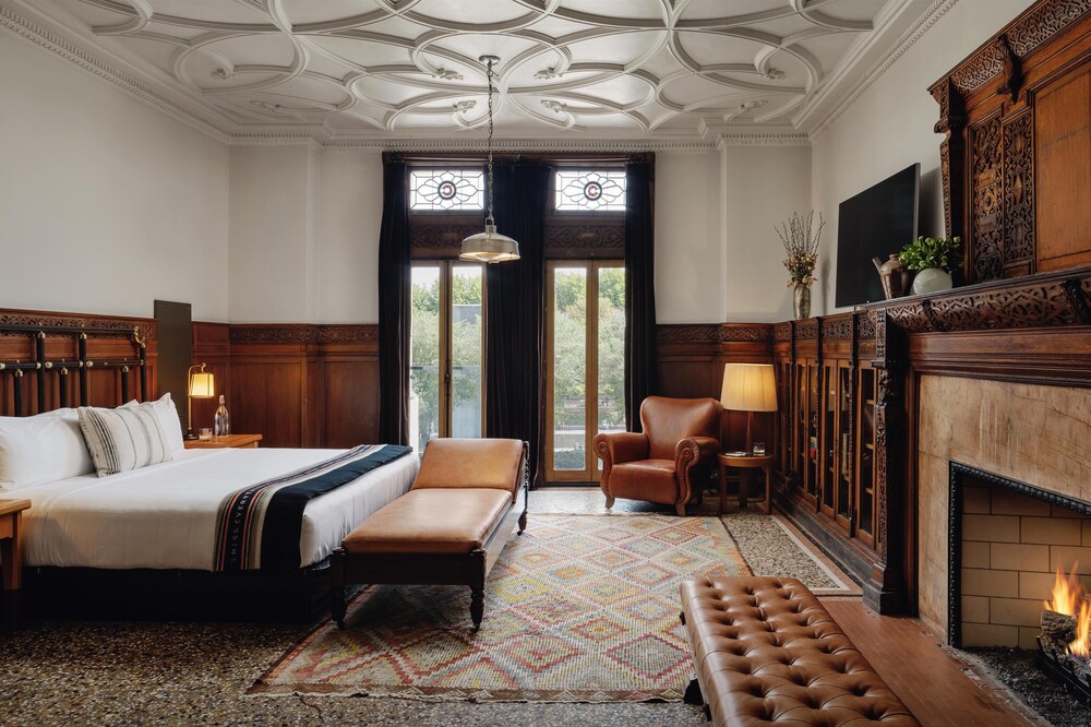 Chicago Athletic Association 21/79