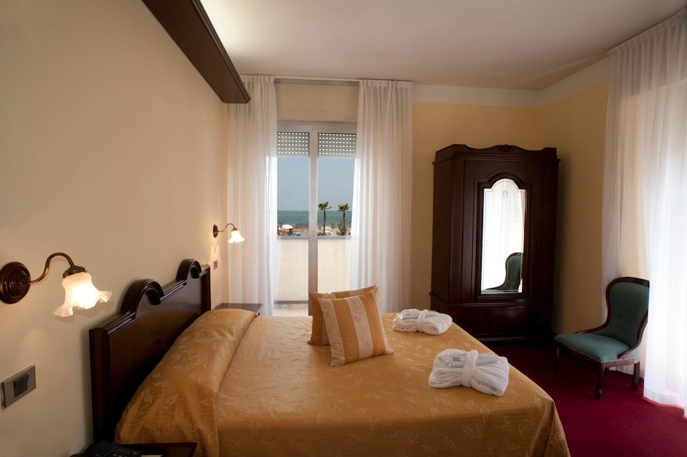 STANDARD, DOUBLE OR TWIN BED