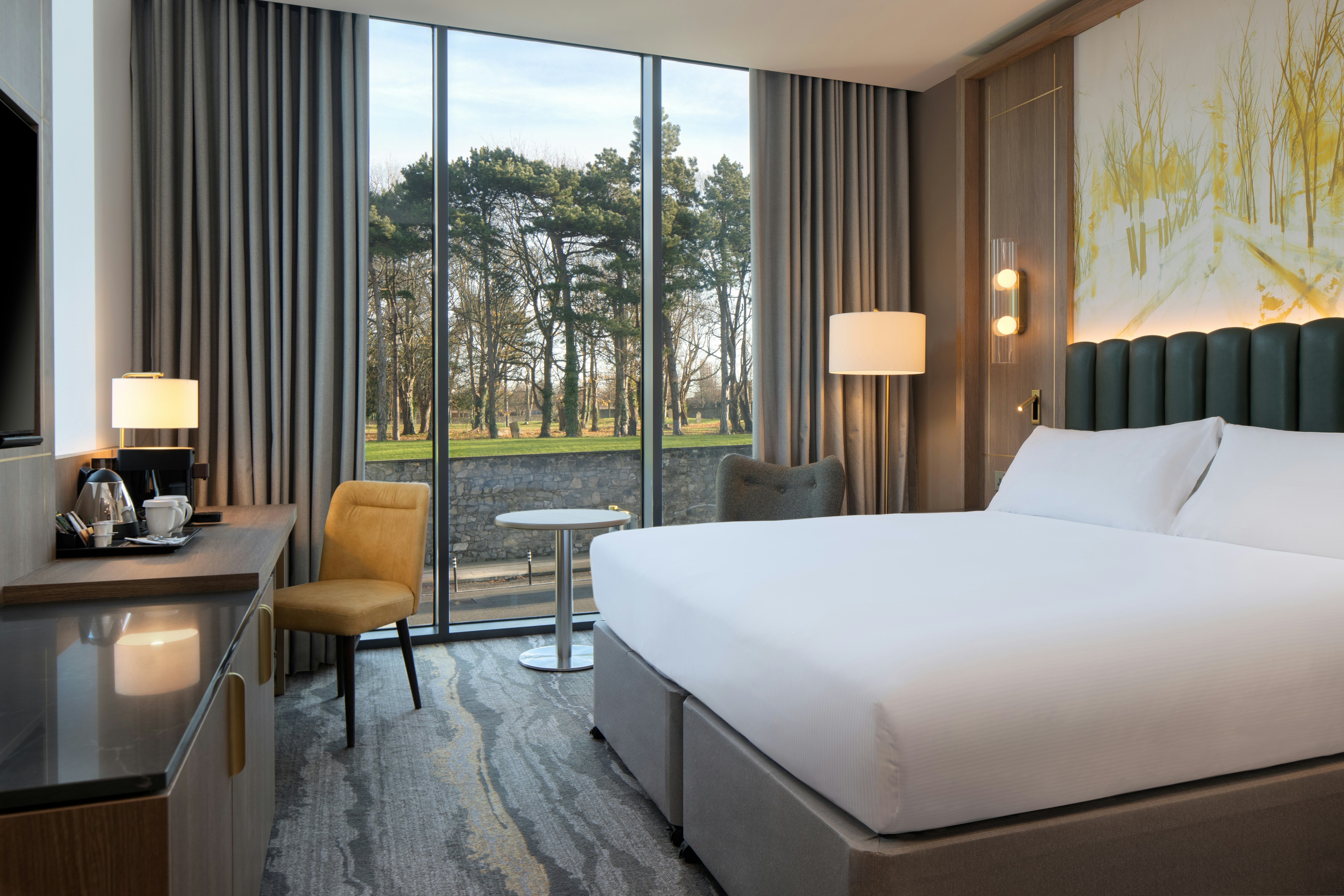 SUPERIOR, KING BED