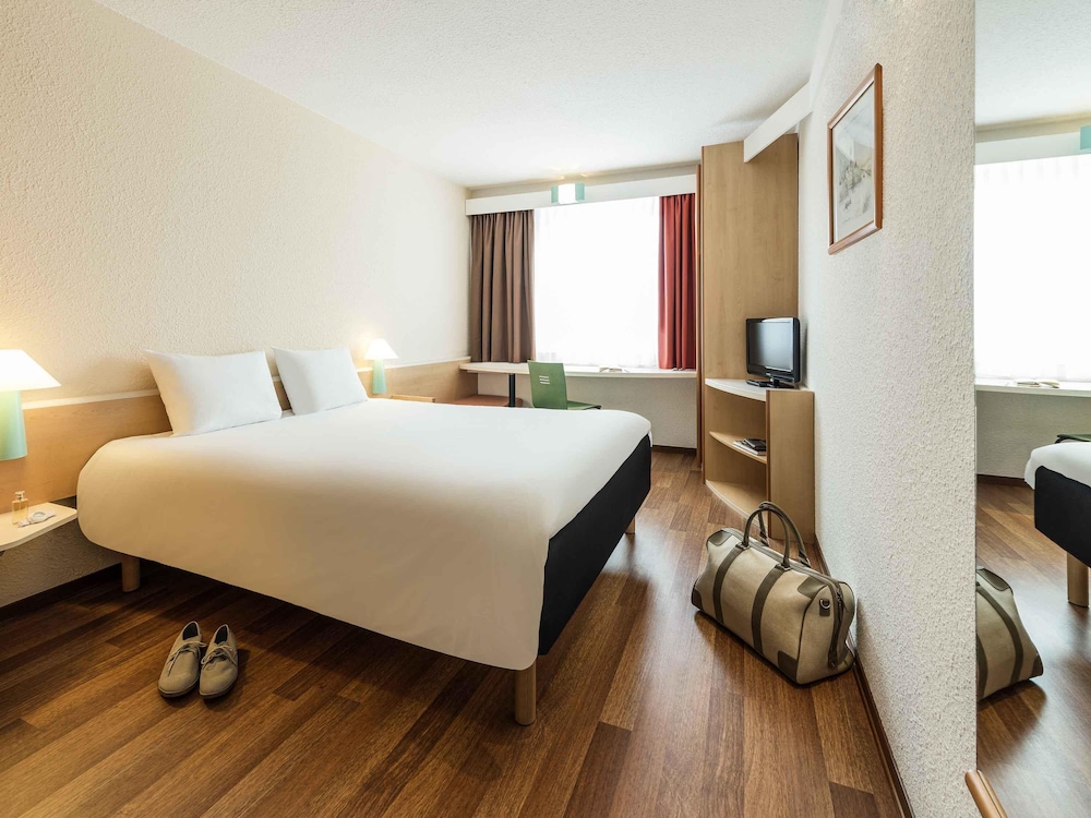 Ibis Munchen Garching 17/49