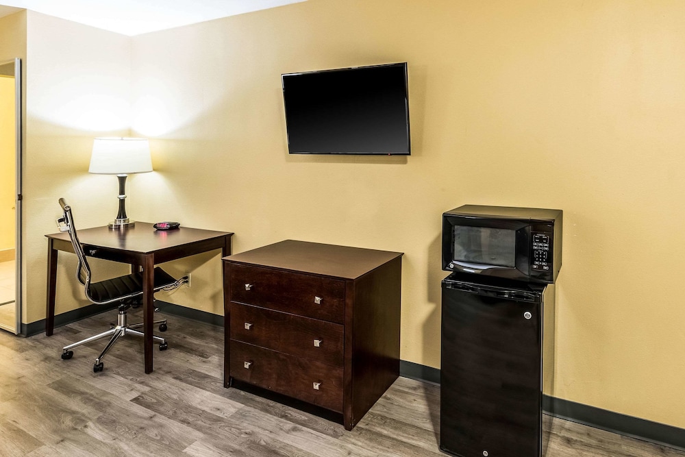 Quality Inn Corsicana, TX 29/30
