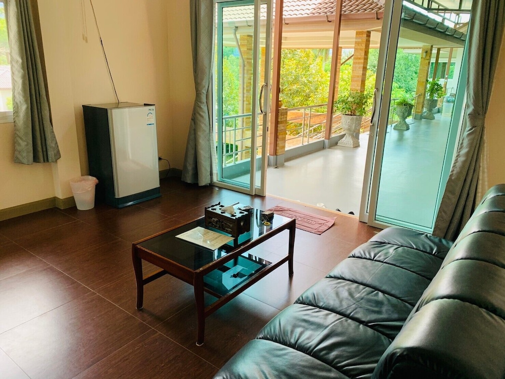 Baan Suan Khun Yaiy Nakhon Nayok 46/71