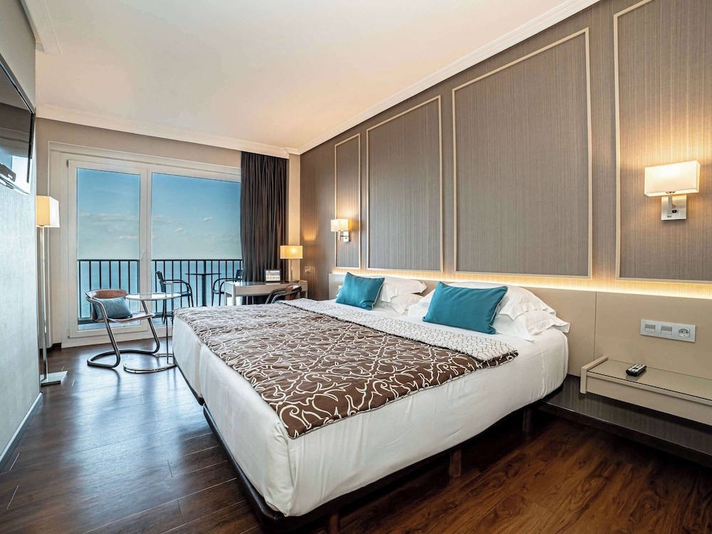 غرفة قياسية بسريرين منفصلين بإطلالة على البحر، Mercure San Sebastian Monte Igueldo 5/10