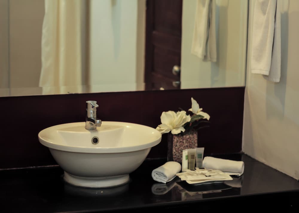 Casablanca Suites Near Airport 58/59