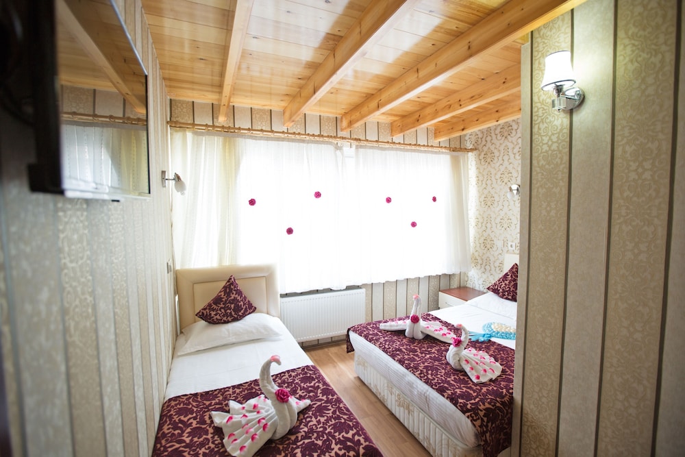 Sirkeci Emek Hotel 37/64
