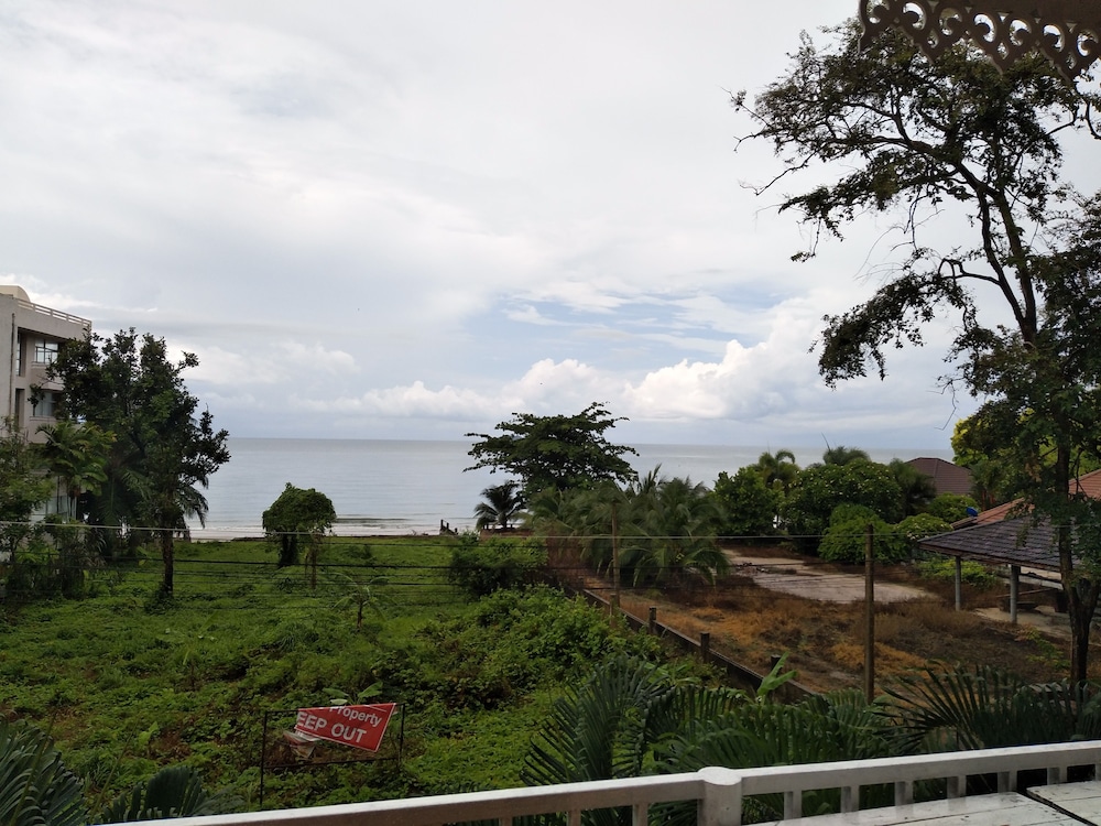 White House Mountian Beach Resort 19/22