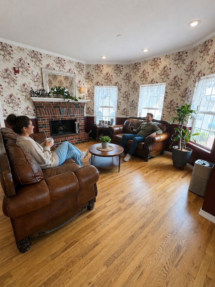 Carriage House Inn 38/61