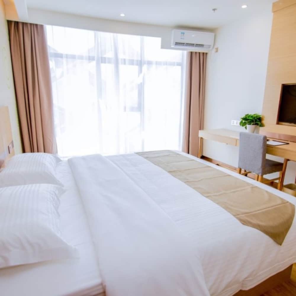 Greentree Inn Nantong Tongzhou Zhangzhishan Town Deli Square Express Hotel 12/29