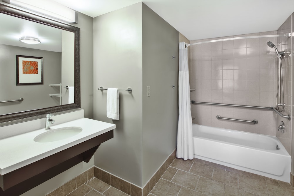 Staybridge Suites Cleveland Mayfield Heights Beachwood 12/68