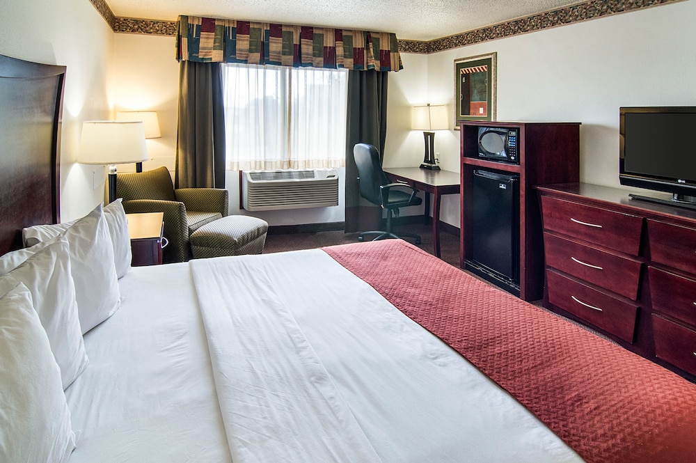 ROOM, KING BED, ACCESSIBLE