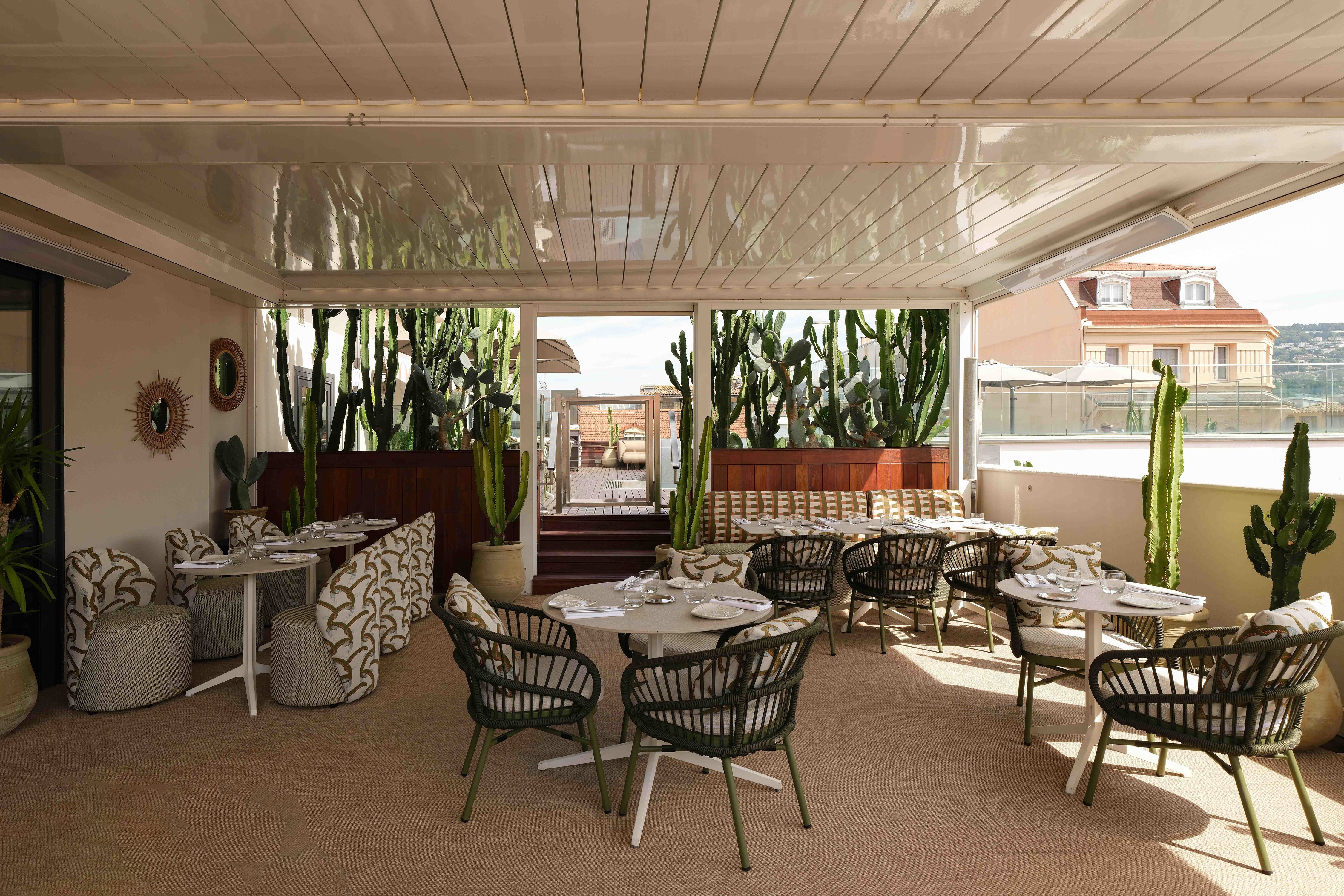 Five Seas by Inwood Hotels 39/60