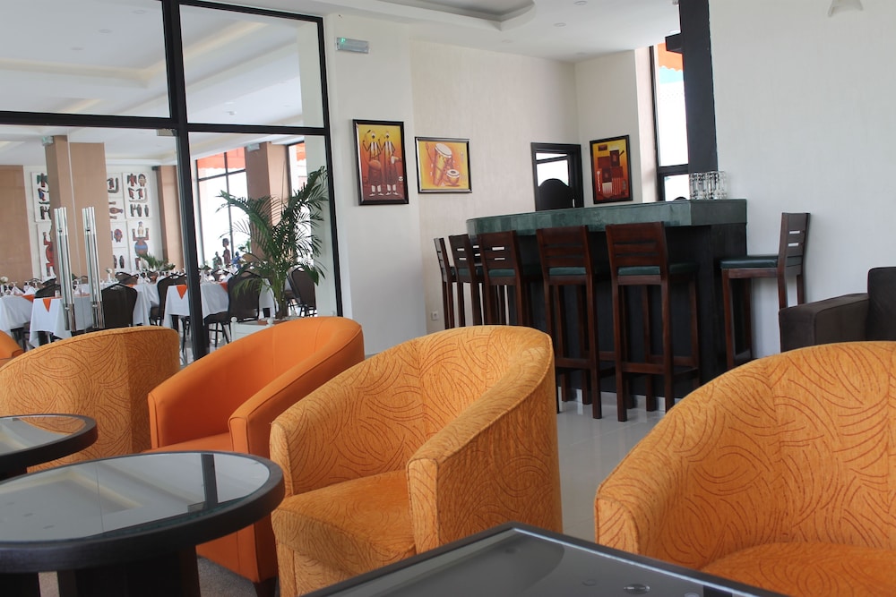 Grand Hotel d'Abidjan 23/26