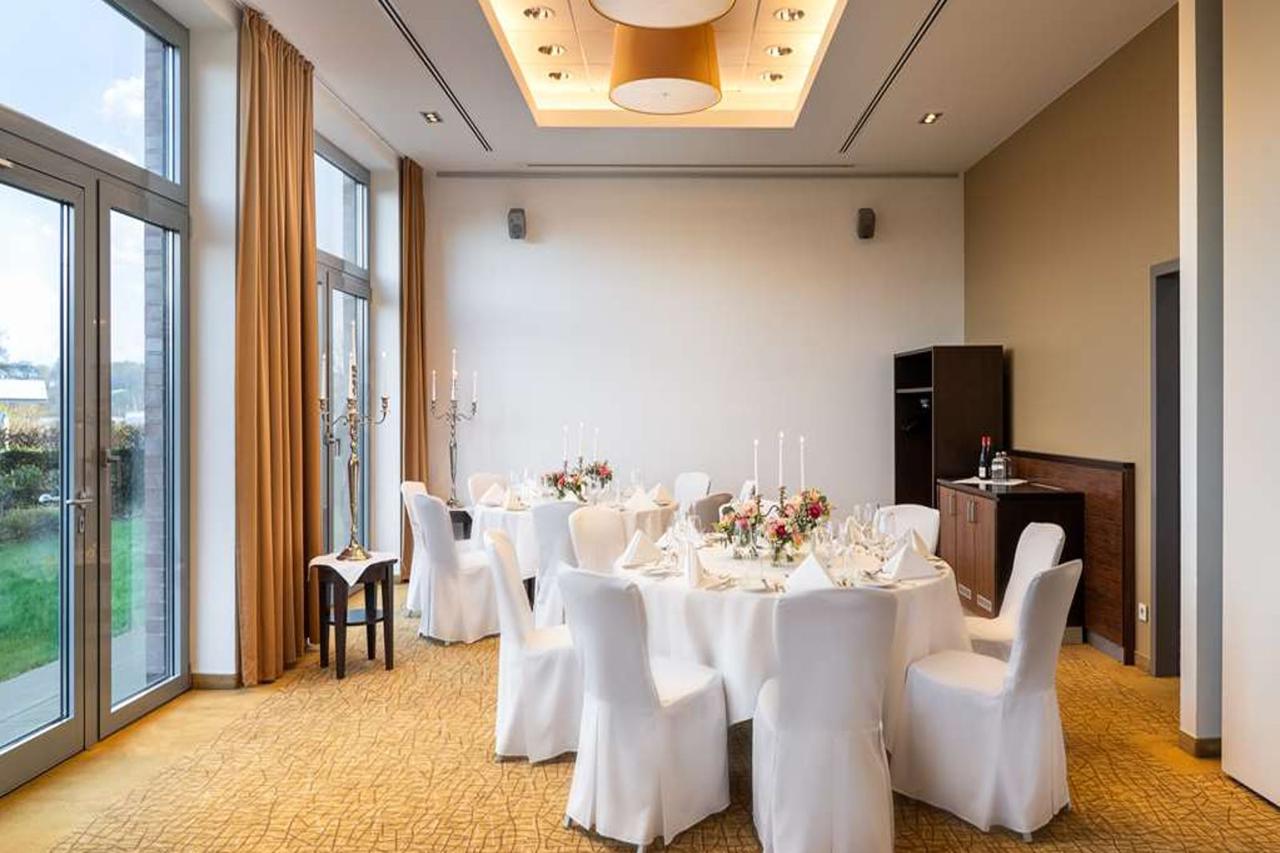 Premier Inn Hamburg Finkenwerder Elbufer 28/34