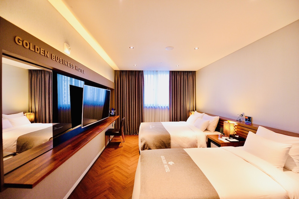 Golden Business Hotel 15/65