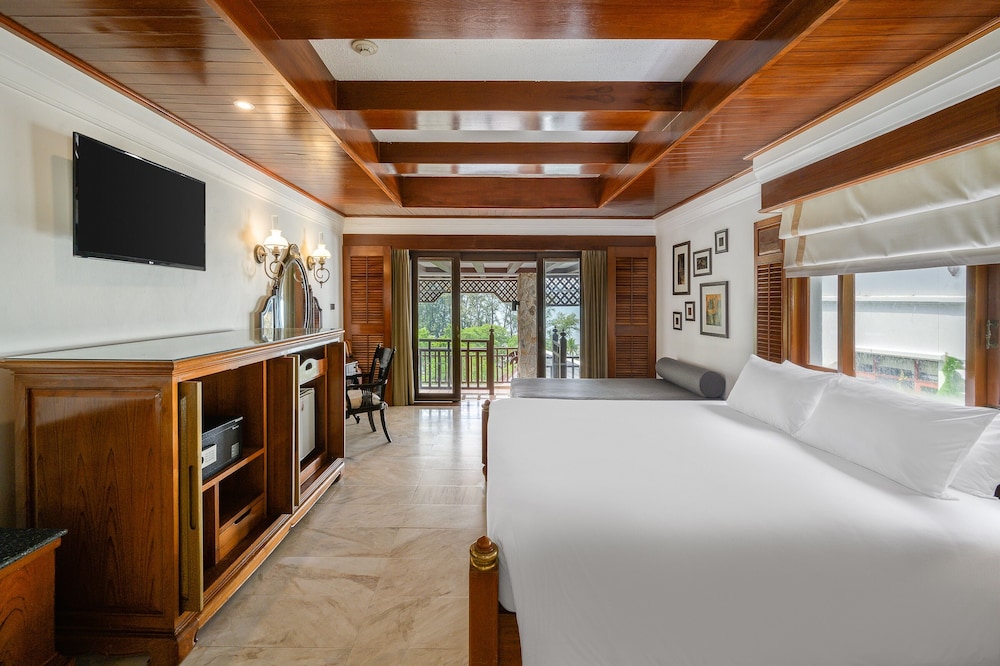 Thavorn Beach Village Phuket Resort and Spa 21/66
