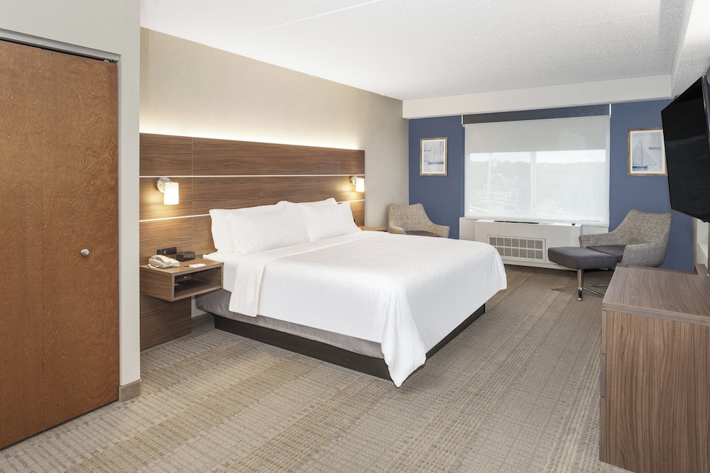 Holiday Inn Expresss And Suites Long Island East End 16/49