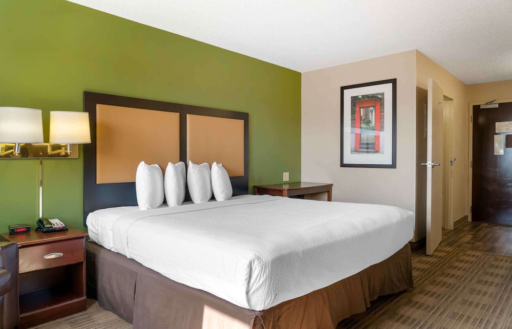 Extended Stay America - Detroit - Canton 26/51