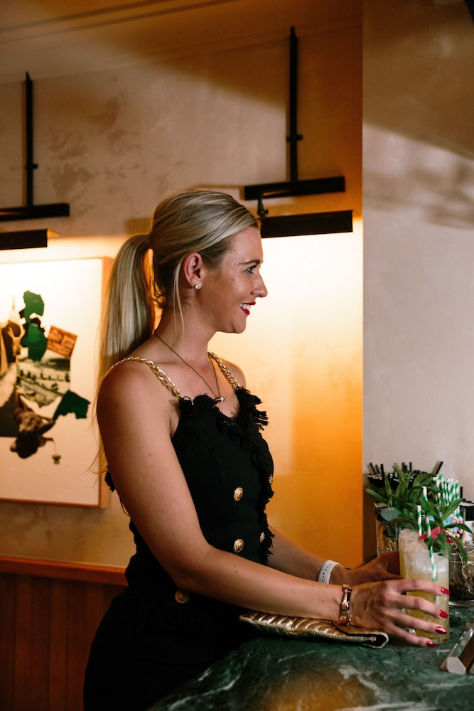 Coogee Bay Hotel Boutique 9/75