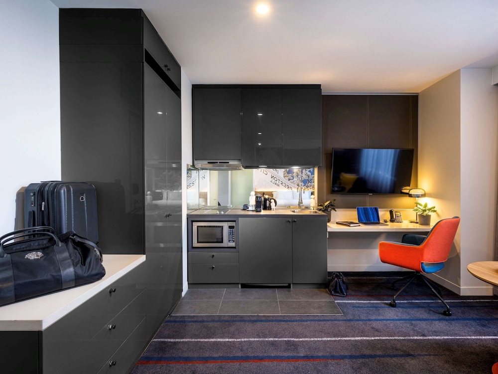 Novotel Melbourne Preston 42/94