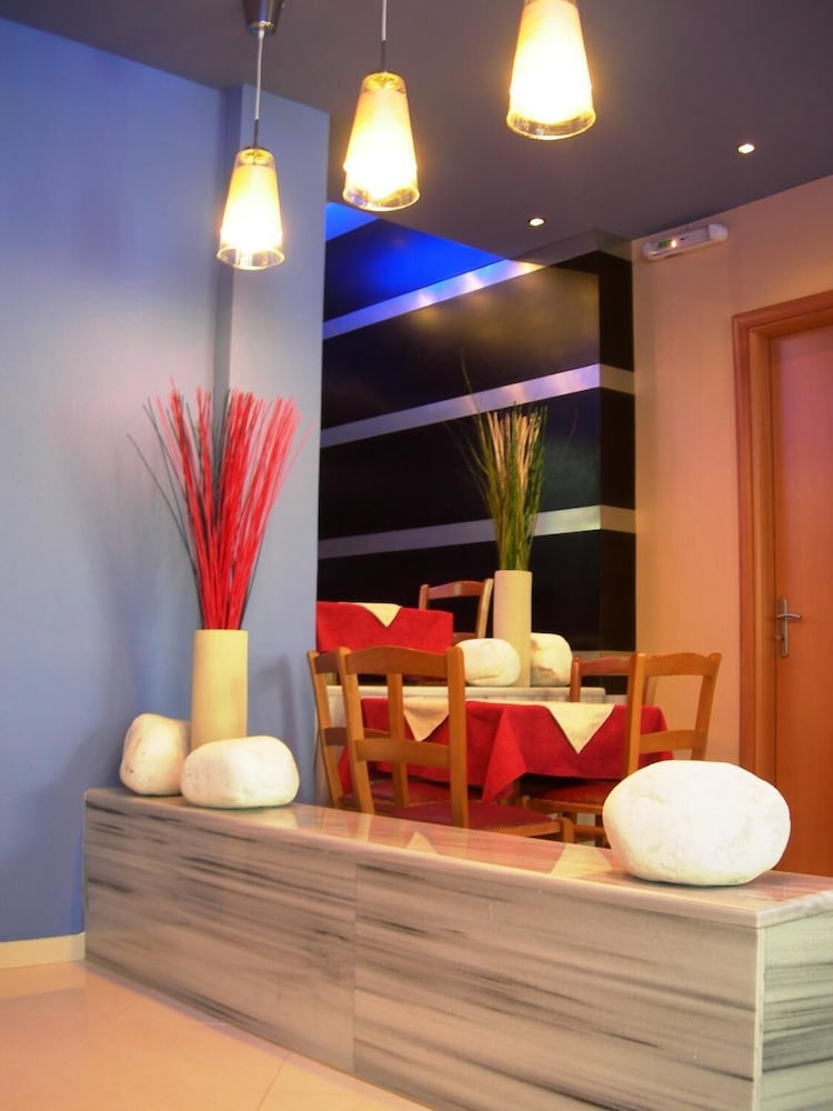 HOTEL SEGAS 22/43