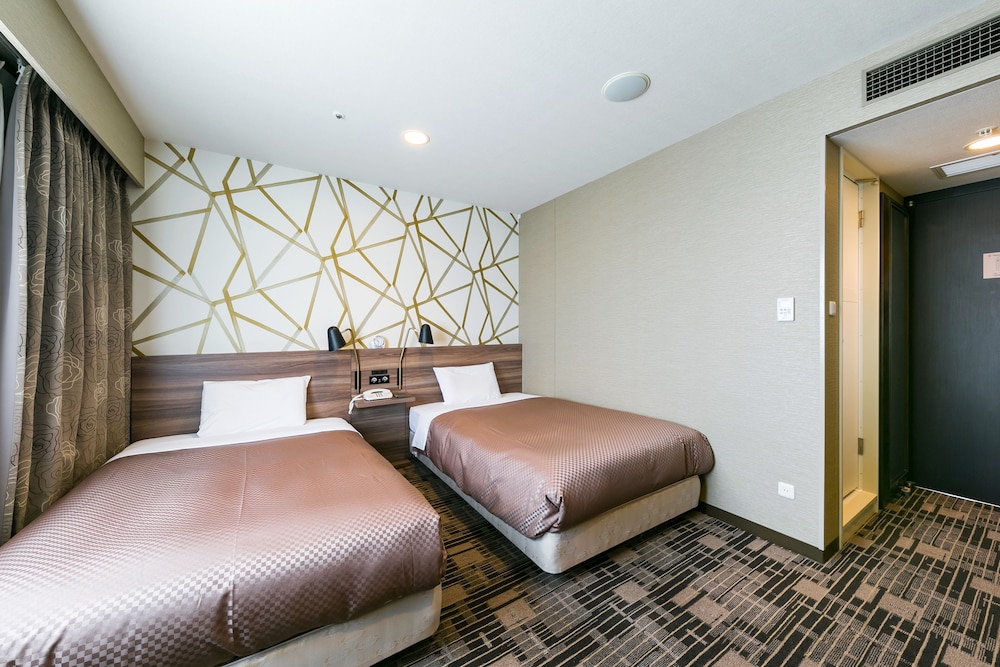ROOM, TWIN BEDS