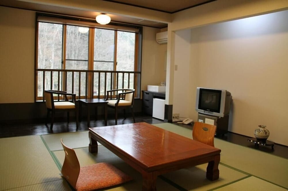 Gensenkan 19/26