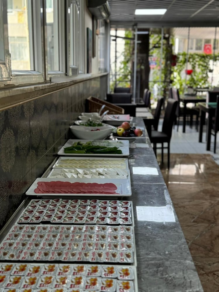 Exporoyal Hotel 36/41