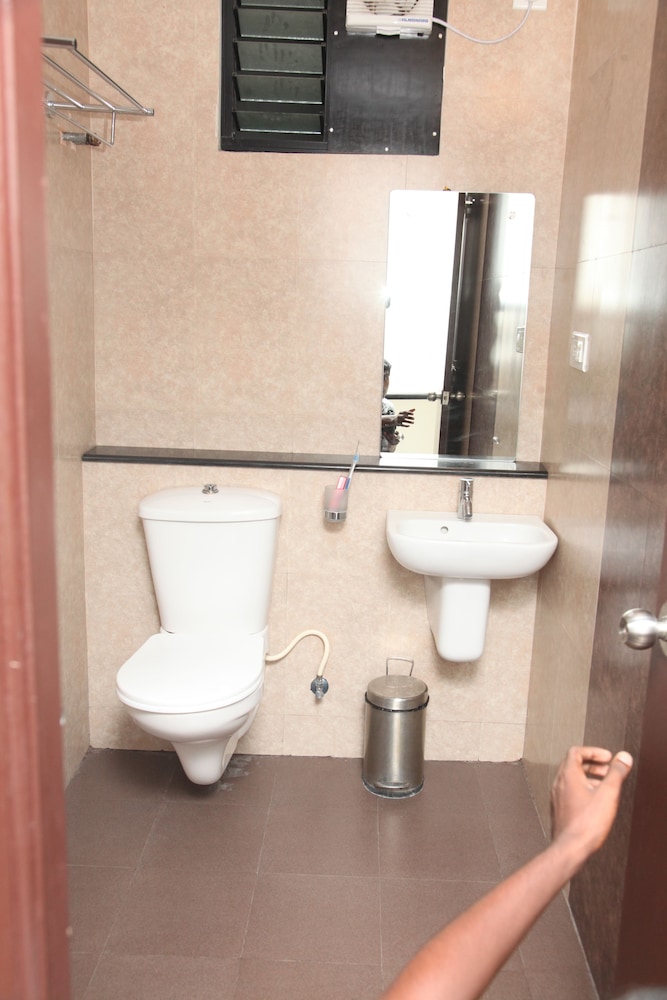 Hotel Karpagam International 29/29
