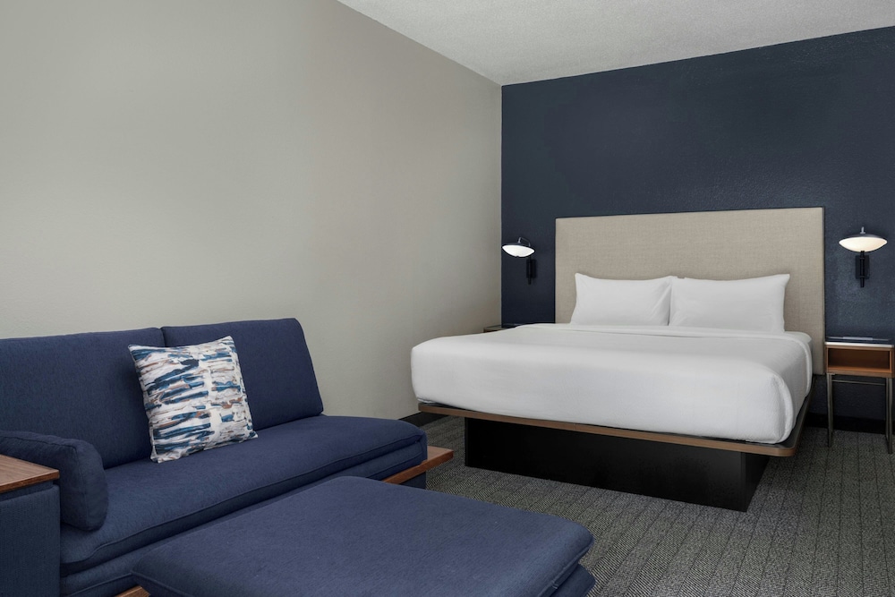 Courtyard by Marriott Birmingham Hoover 9/57