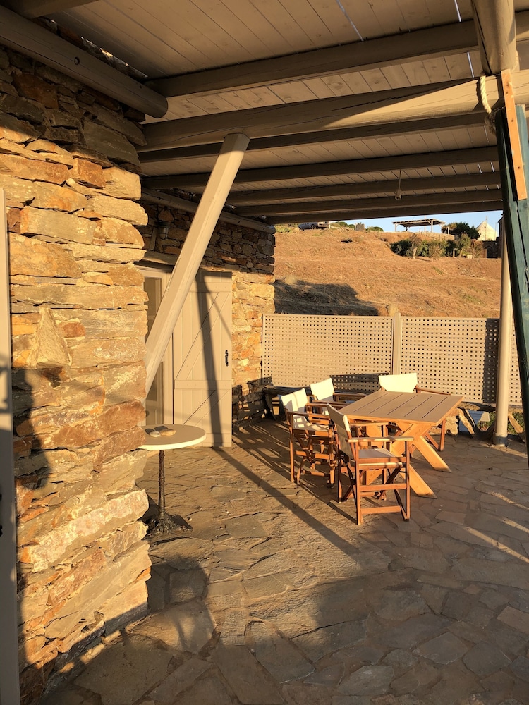 The Traditional Stone Villa 16/50