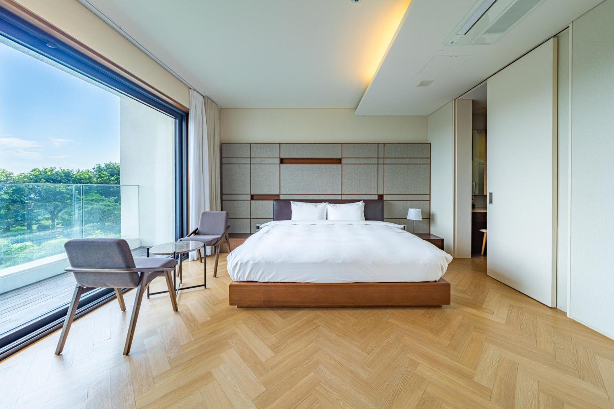 PENTHOUSE