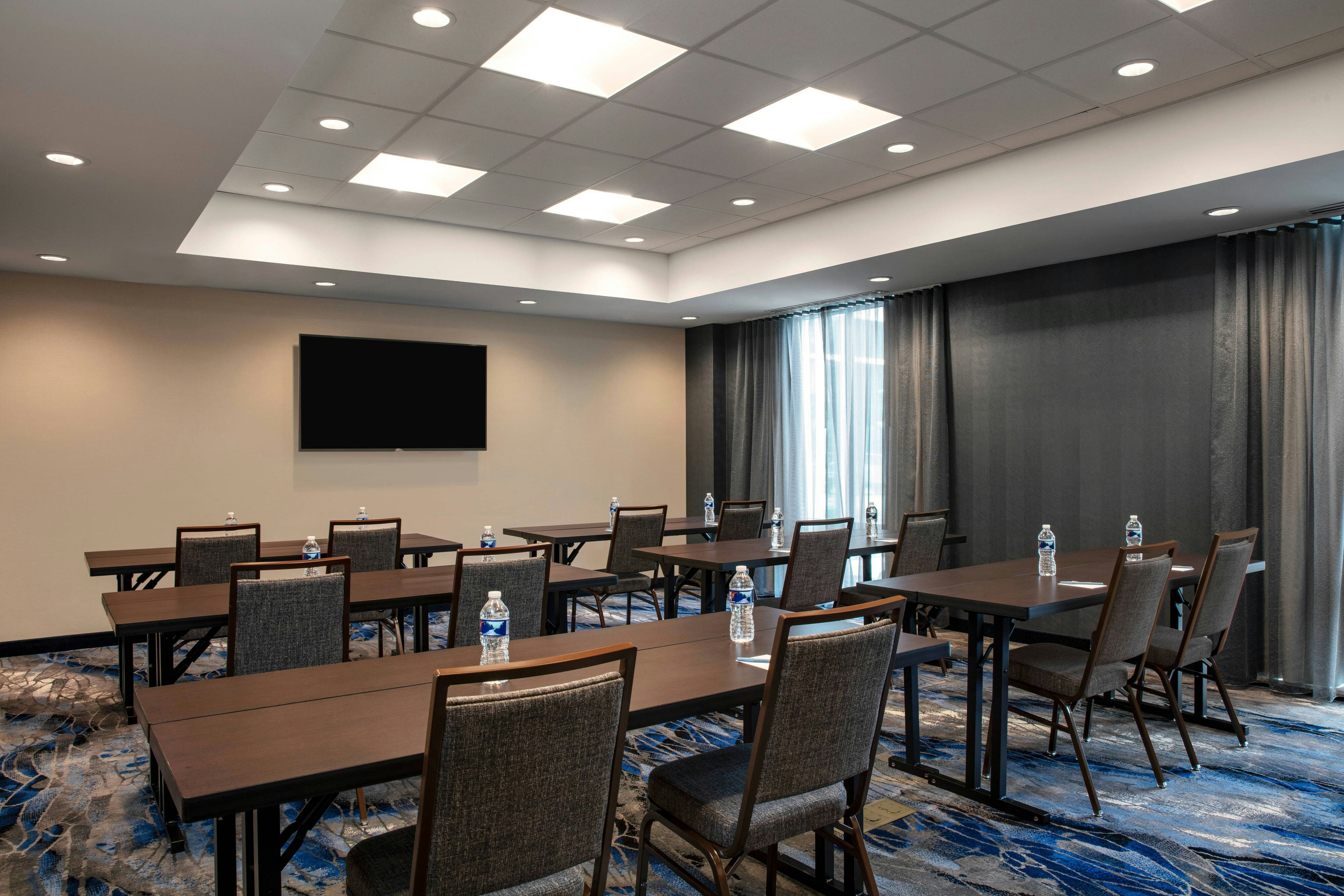 Fairfield Inn & Suites by Marriott Lebanon near Expo Center 13/17