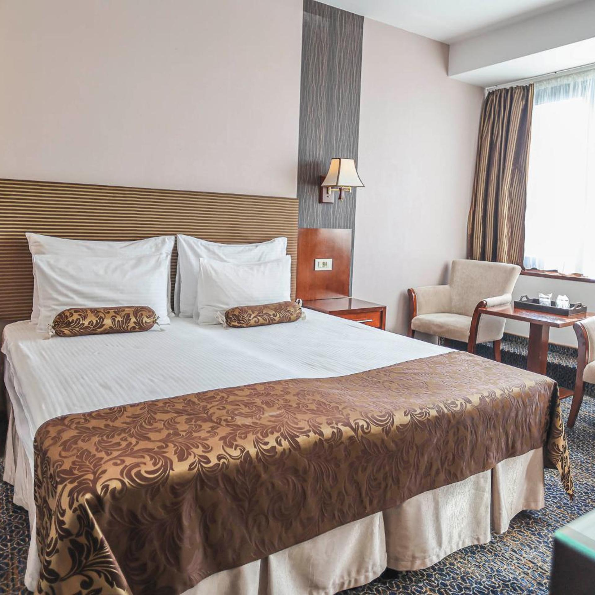 Room, Single