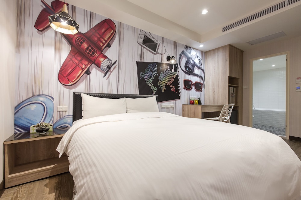 The Young Hotel Taoyuan 9/32