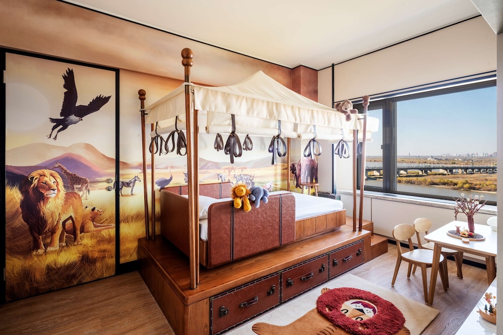Shangri La Harbin 38/69