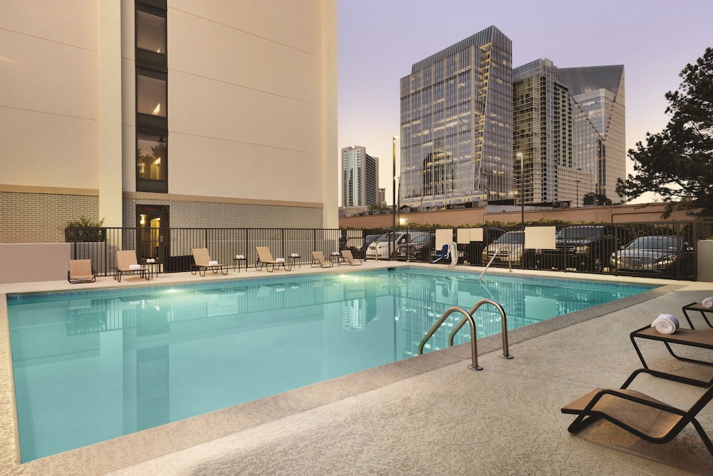 Hampton Inn Atlanta-Buckhead 7/46