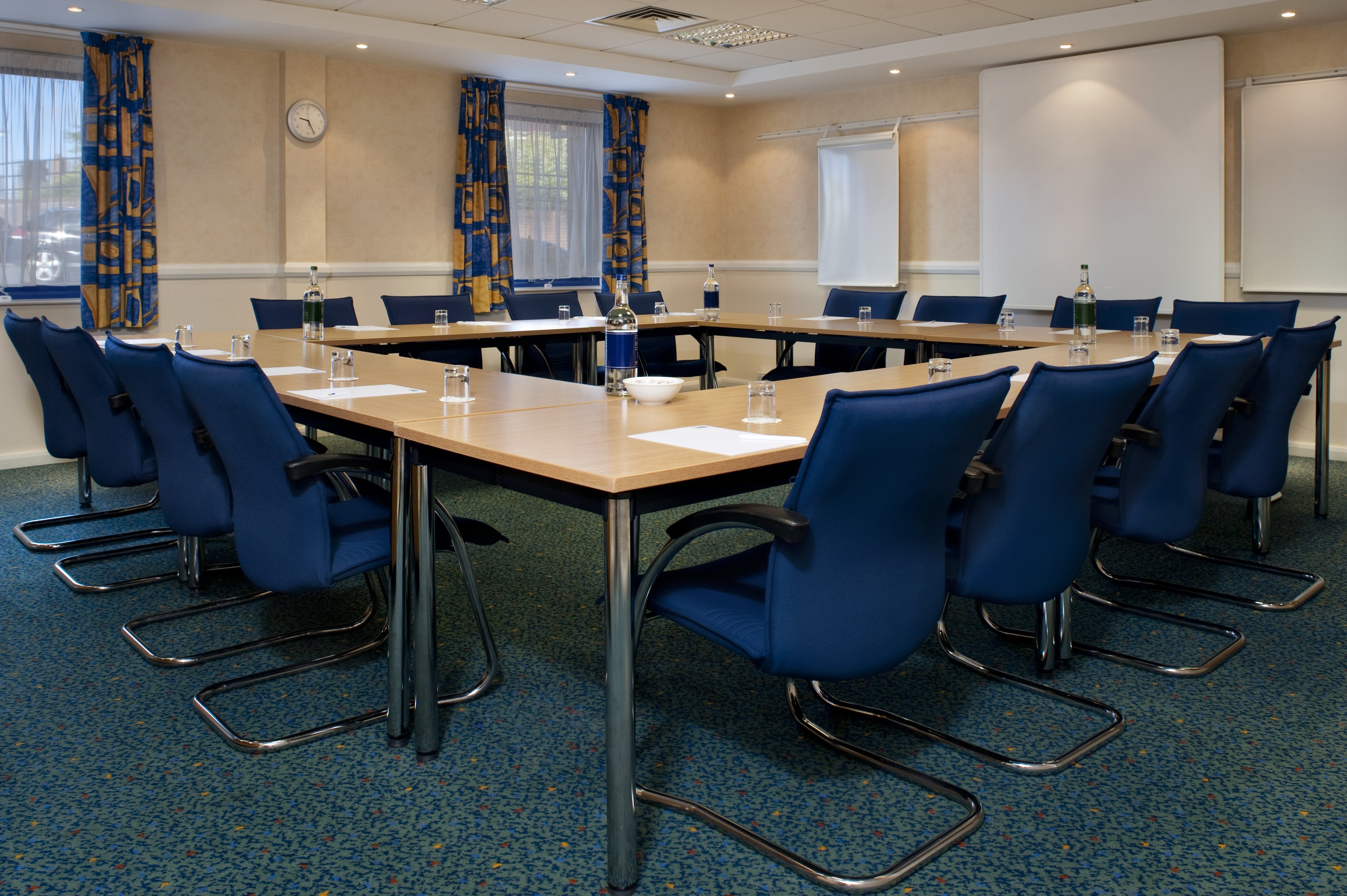 Holiday Inn Express Swansea East 18/21