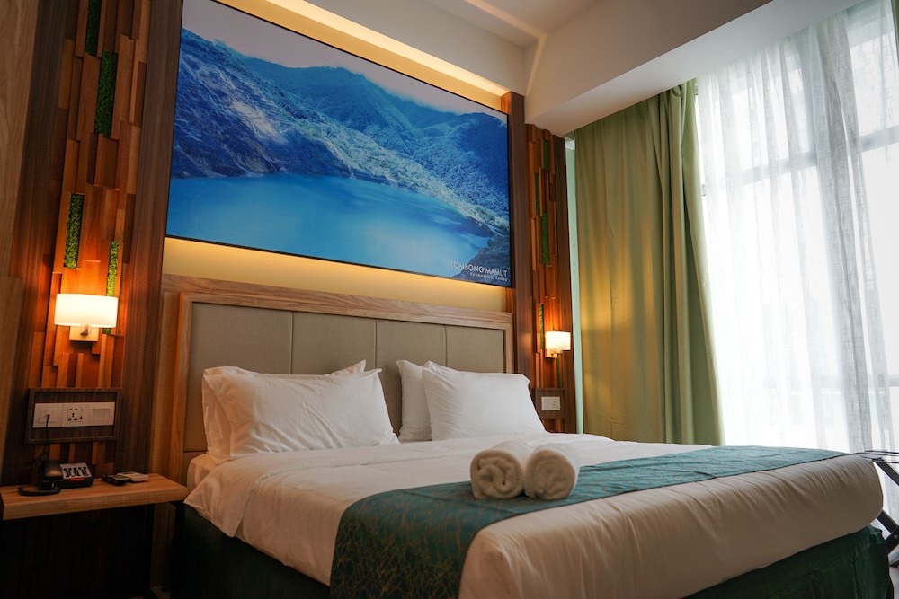Hotel 17 16/65
