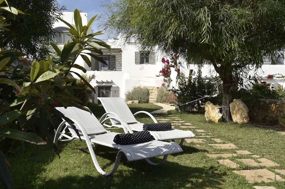 Naoussa Hills Boutique Resort- Adults Only (13+) 66/76