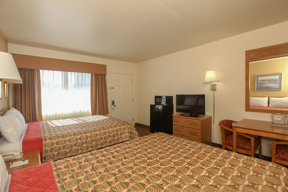 Highland Country Inn 23/55