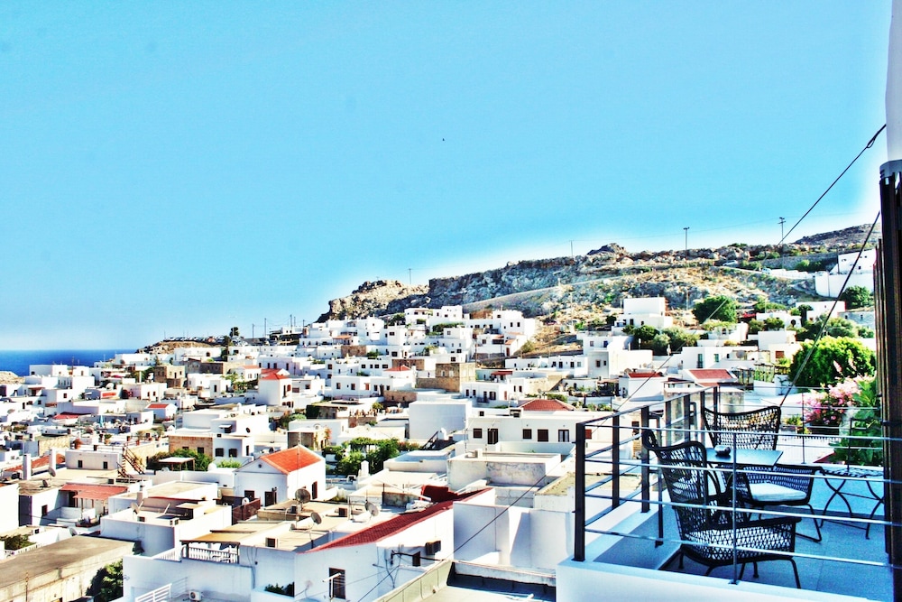 Lindos Beauty 3/49