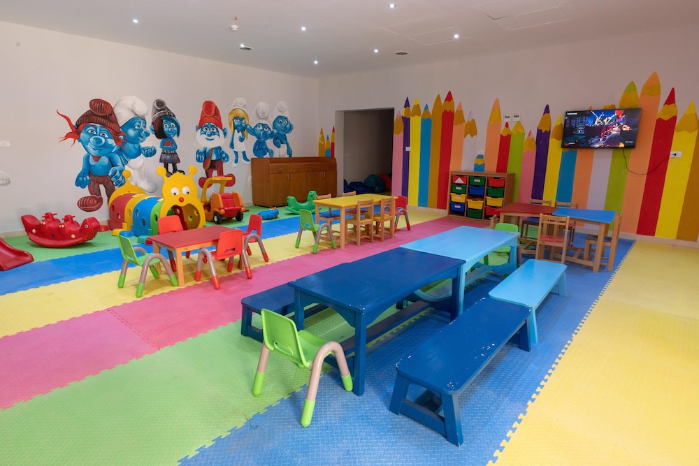 Parrotel Lagoon Waterpark Resort 75/88