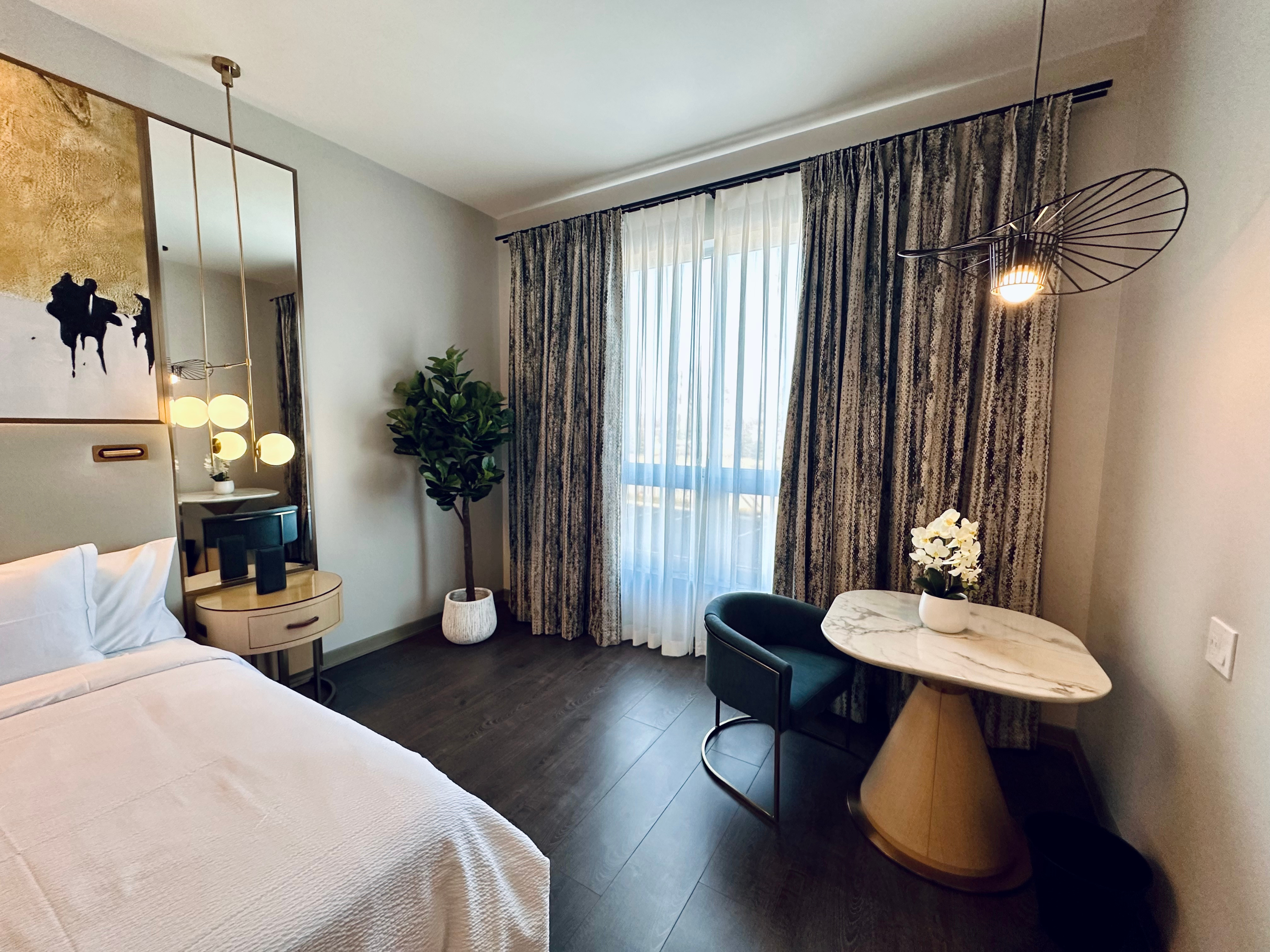 Chez Hotel Arlington Heights 14/28