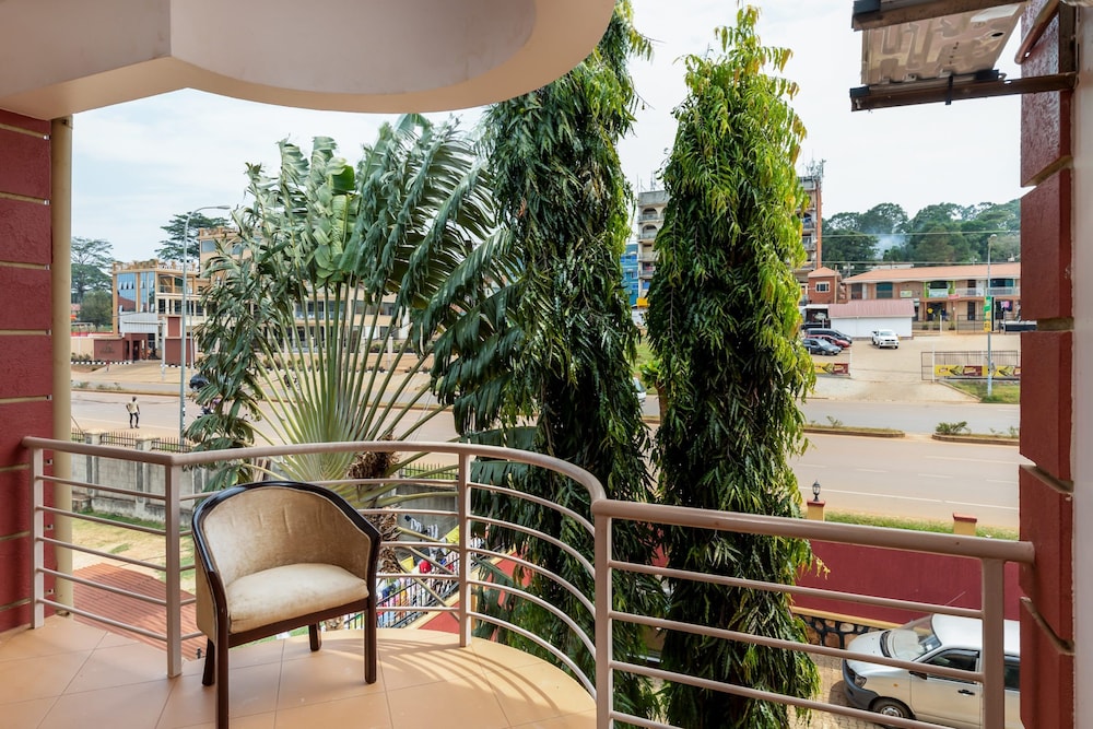 Entebbe Travelle'rs Inn 37/50
