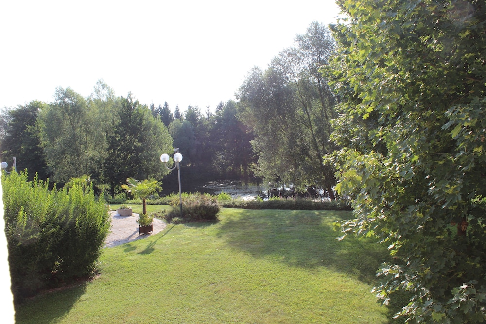 Ibis Chateau Thierry 57/68